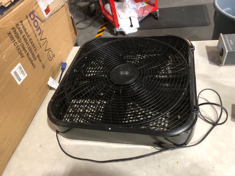 Photo 2 of ***DAMAGED - NONFUNCTIONAL - FOR PARTS***
Amazon Basics 3 Speed Box Fan, 20-Inch