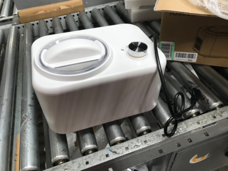 Photo 1 of COWSAR Fully Automatic Ice Cream Maker with Built-in Compressor,Fruit Yogurt Machine Pre-freezing is No Needed,Removable Ice Cream Bowl, Easy Clean (CH-IC3908-1) IC3908 0.9 Quart