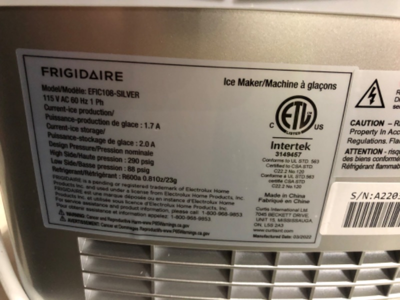 Photo 6 of ***POWERS ON - UNABLE TO TEST FURTHER***
Frigidaire 26 lbs. Freestanding Ice Maker in Silver