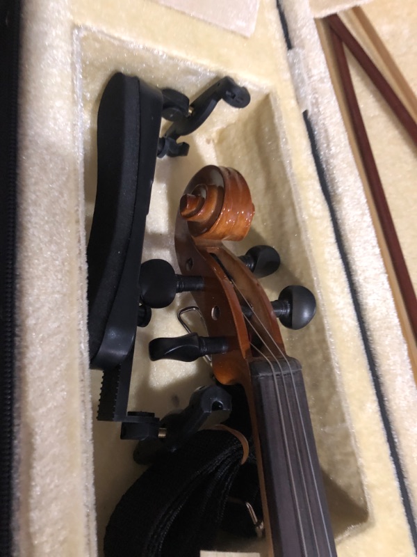 Photo 6 of **MISSING 1 STRING**
Cecilio CVN-300 Solidwood Ebony Fitted Violin Size 3/4