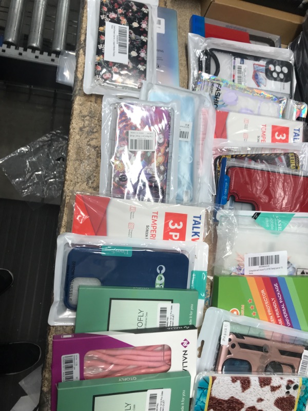 Photo 1 of 20 Piece Assorted Phone case/accessories bundle