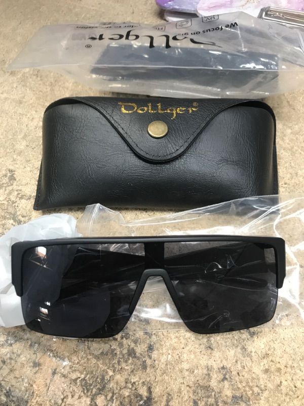 Photo 1 of Dollger oversized squared retro goggles sunglasses Plastic