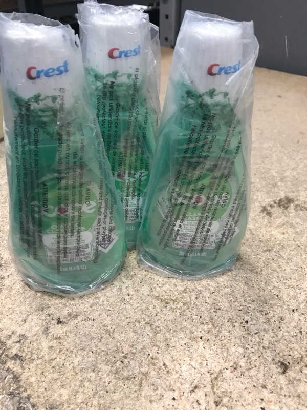 Photo 1 of Crest Classic Mouthwash Original Formula, 250 ml 3 pk 
