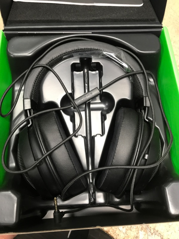 Photo 2 of Razer Kraken Tournament Edition THX 7.1 Surround Sound Gaming Headset: Retractable Noise Cancelling Mic - USB DAC -  For PC, PS4, PS5, Nintendo Switch, Xbox One, Xbox Series X & S, Mobile – Black Classic Black Headset Tournament Edition