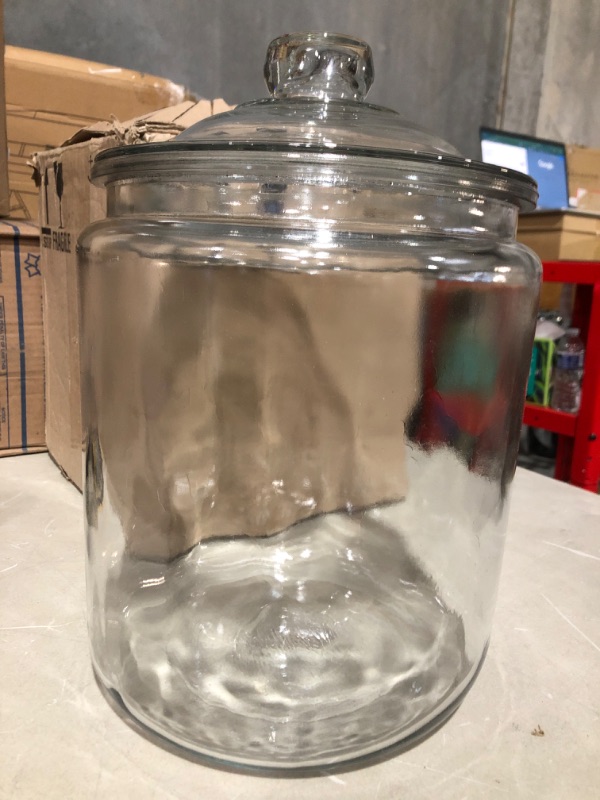 Photo 2 of * 2 gallon * 14 inches tall *
Anchor Hocking 2 Gallon Glass Heritage Jar