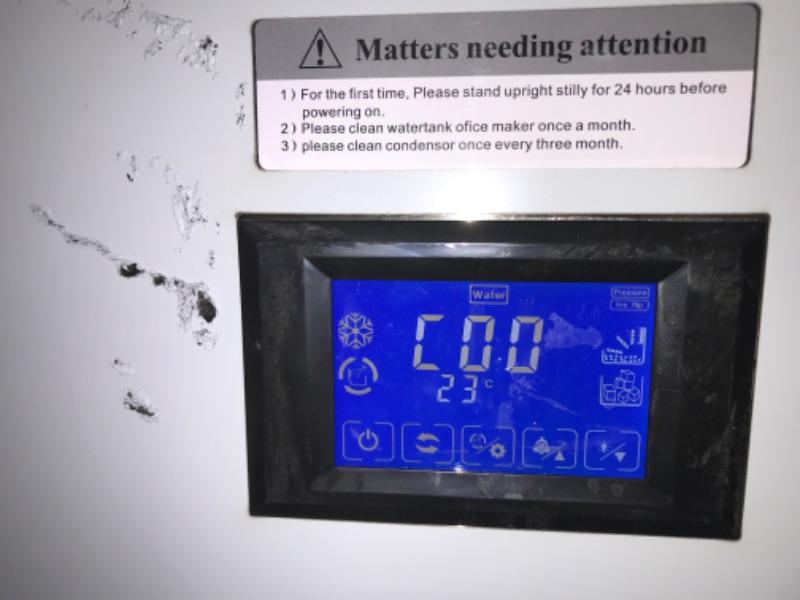 Photo 6 of *POWERS ON BUT CANT FULLY TEST** 19 lb. Bin Stainless Steel Freestanding Ice Maker Machine with 130 lb. 24 Hour Commercial Ice Maker in Silver
