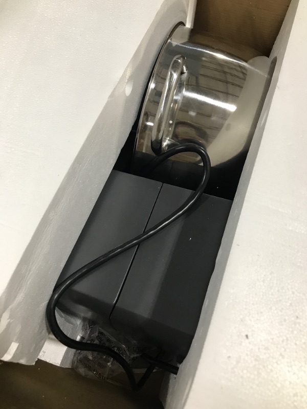 Photo 1 of **PARTS ONLY/NON-REFUNDABLE***
Hamilton Beach Commercial CPM800 8 Quart Stand Mixer, Die-Cast Aluminum, Black