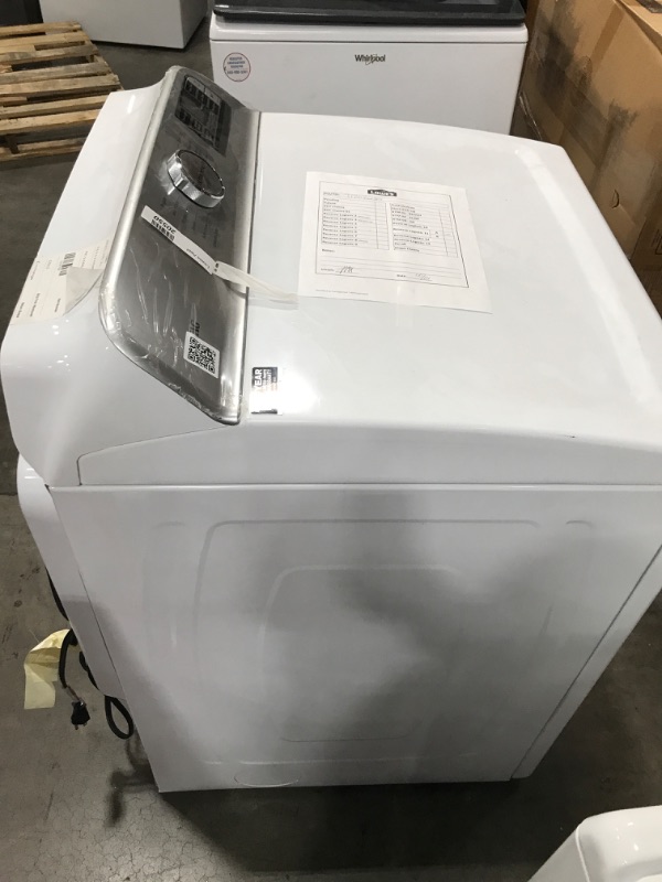 Photo 2 of Maytag Smart Capable 7.4-cu ft Hamper DoorSmart Gas Dryer (White)
