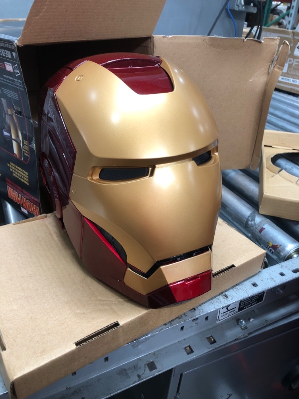 Photo 2 of Avengers Marvel Legends Iron Man Electronic Helmet - Multicolor Characters