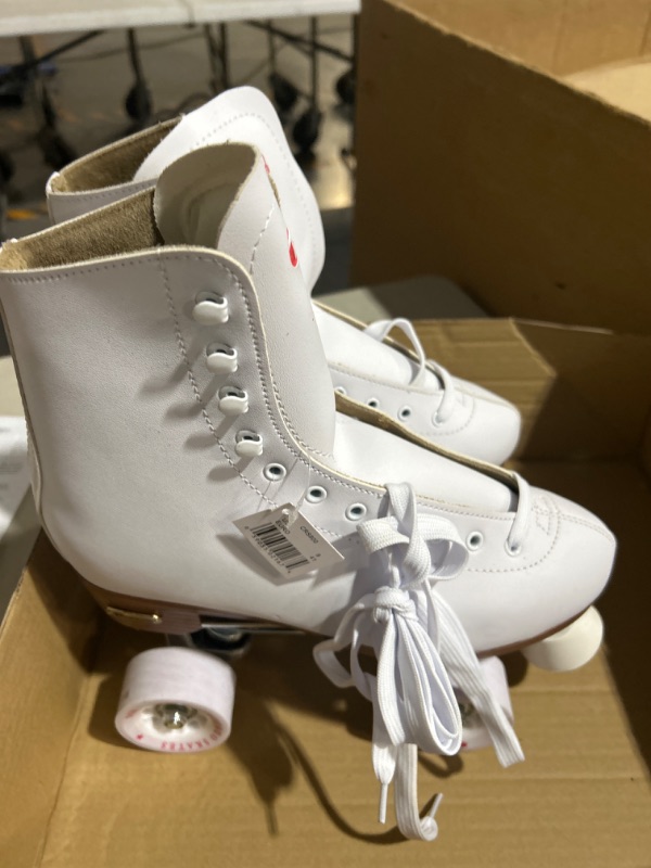 Photo 6 of * 2 Different Sized Skates * CHICAGO Skates Deluxe Leather Lined Rink Skate Ladies and Girls 7 and 9