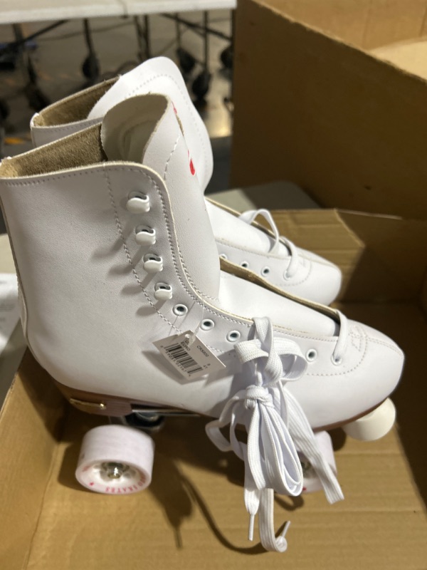 Photo 6 of **SKATES ARE TWO DIFFERENT SIZES**
CHICAGO Skates Deluxe Leather Lined Rink Skate Ladies and Girls 7 and 9