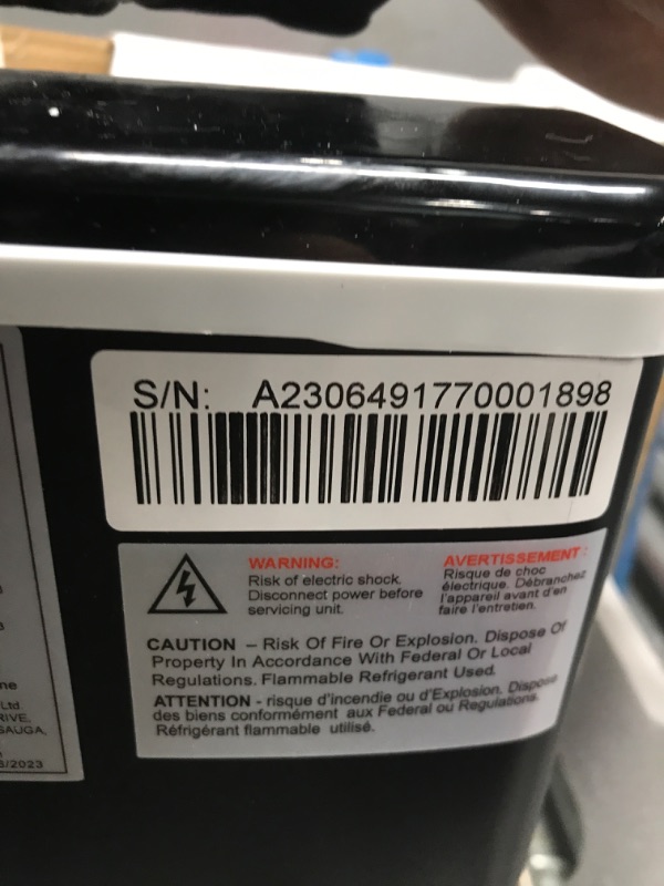 Photo 2 of (PARTS ONLY)Frigidaire Compact Countertop Ice Maker, Makes 26 Lbs. Of Bullet Shaped Ice Cubes Per Day, Silver Stainless