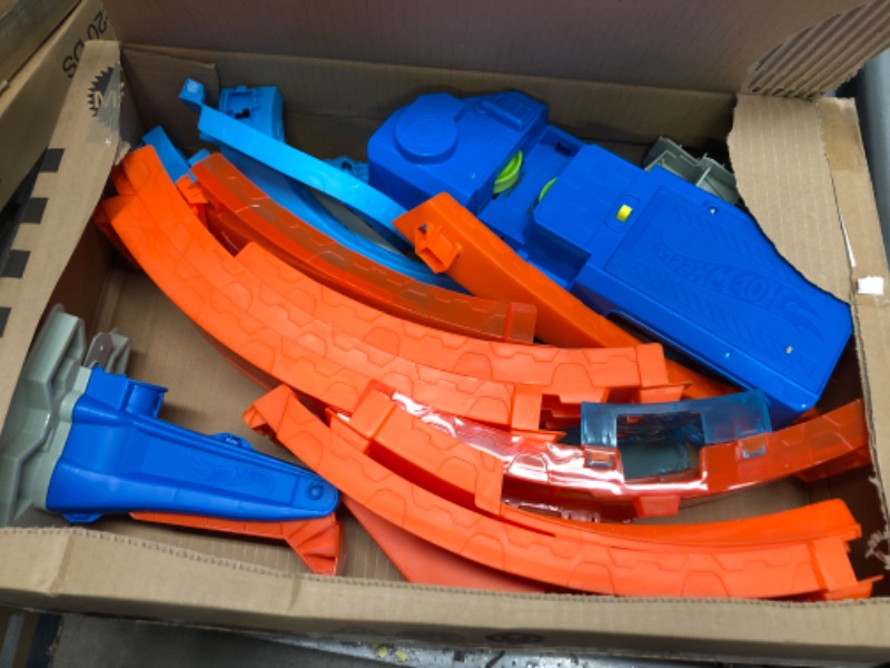 Photo 1 of ***MISSING PARTS - DAMAGED - FOR PARTS ONLY - NONREFUNDABLE***
Hot Wheels Massive Loop Mayhem Track Set with Huge 28-Inch Tall Track Loop