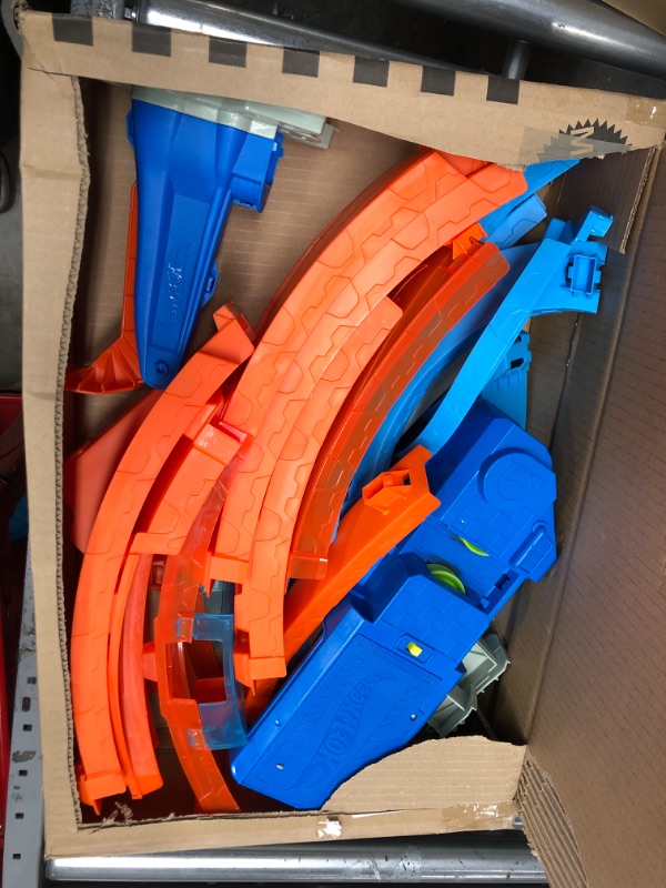 Photo 1 of ***MISSING PARTS - DAMAGED - FOR PARTS ONLY - NONREFUNDABLE***
Hot Wheels Massive Loop Mayhem Track Set with Huge 28-Inch Tall Track Loop