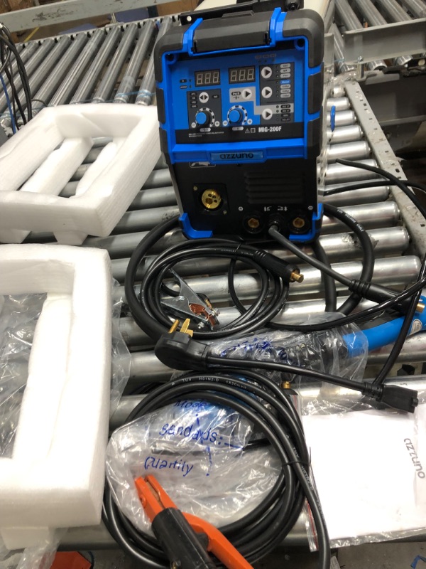 Photo 2 of 
AZZUNO 200A MIG Welder,110V/220V Dual Voltage multiprocess welder,Gas Gasless MIG Welding Machine,4 in 1 Flux MIG/Solid Wire/Lift TIG/Stick ARC Welder (Grey)
Style:MIG-200A