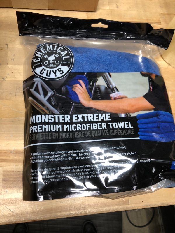 Photo 2 of Chemical Guys Monster Extreme Thickness Premium Microfiber Towel (16" x 16")