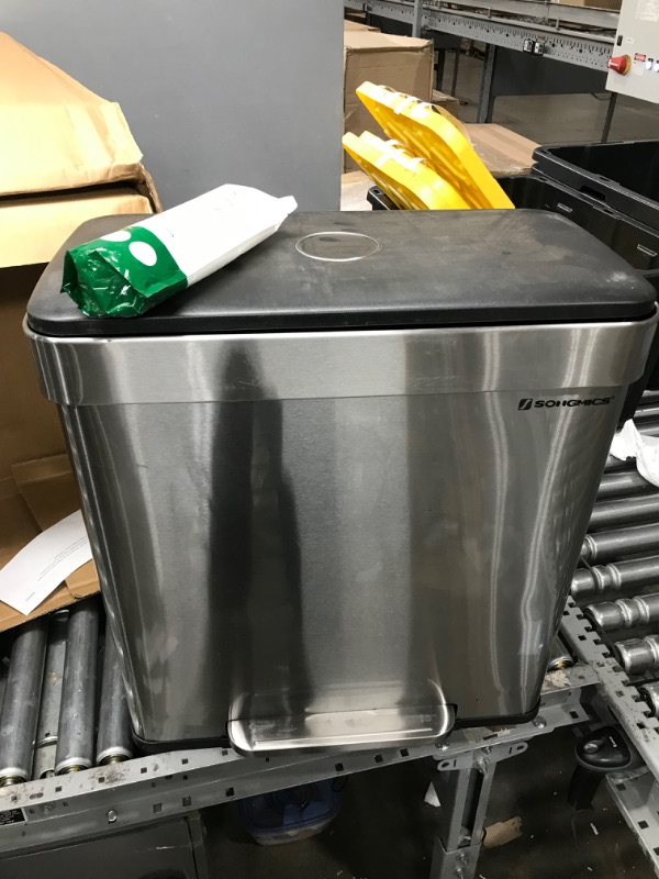 Photo 2 of 
SONGMICS Kitchen Trash Can, 16 Gallons (2 x 8 Gallons) Dual Compartment Garbage Can, 60L Pedal Recycling Bin, Stay-Open Lid and Soft Closure, Stainless...
Style:Silver
Color:Dual Kitchen Trash Can