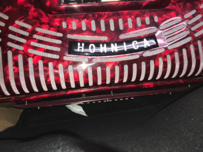 Photo 2 of (PARTS ONLY)HOHNER 1305-RED Hohnica 72 Bass 34-Key Entry Level Piano Accordion Range G to E