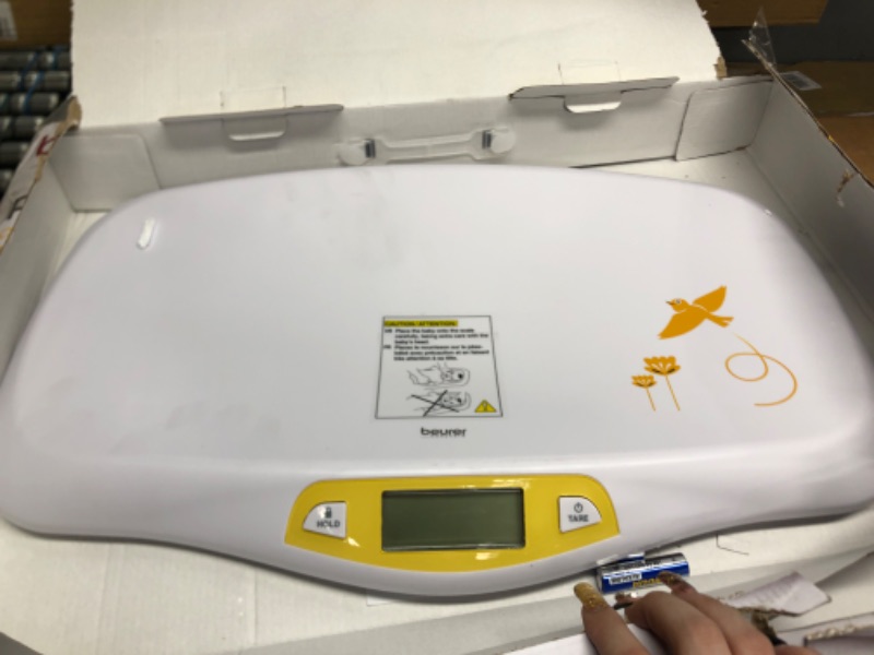 Photo 2 of Beurer BY80 Digital Baby Scale, Infant Scale for Weighing in Pounds, Ounces, or Kilograms up to 44 lbs, Newborn Scale with Hold Function, Pet Scale for Cats and Dogs