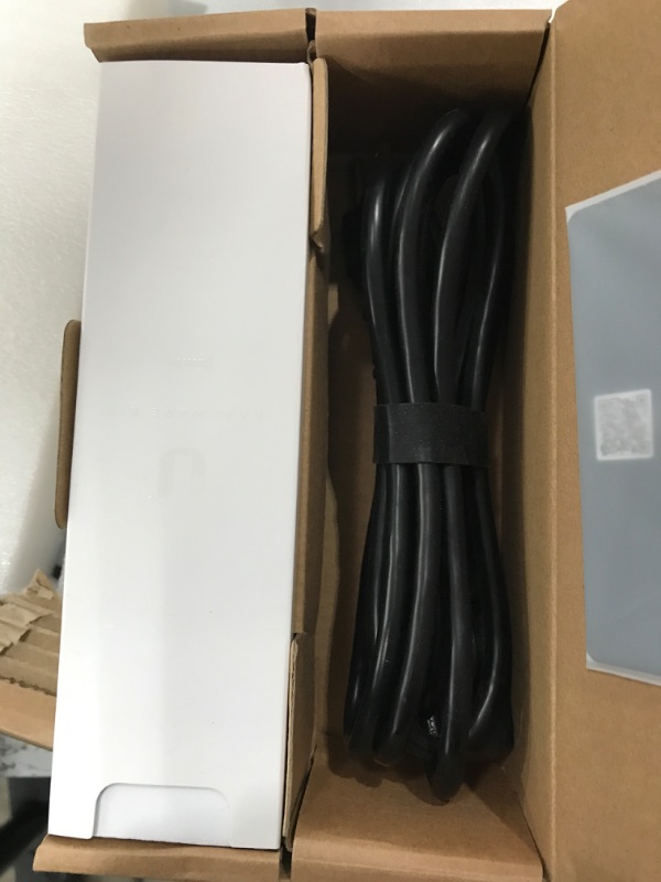 Photo 3 of ****missing hardware unknown****Ubiquiti Networks UniFi USW-16-POE Gen2 Configurable 16-Port Gigabit PoE Ethernet Switch with SFP
