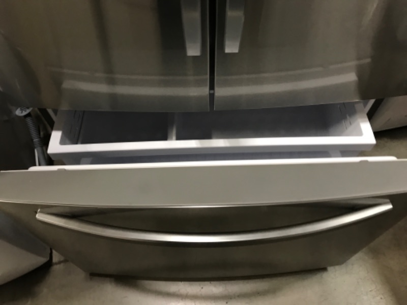 Photo 1 of Samsung 27-cu ft French Door Refrigerator with Dual Ice Maker (Fingerprint Resistant Stainless Steel) ENERGY STAR
