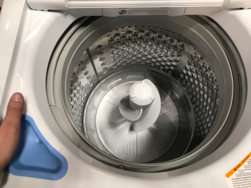 Photo 4 of LG 4.1-cu ft Agitator Top-Load Washer (White)
