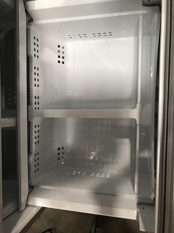 Photo 6 of Frigidaire 27.8-cu ft French Door Refrigerator with Ice Maker (Fingerprint Resistant Stainless Steel) ENERGY STAR
