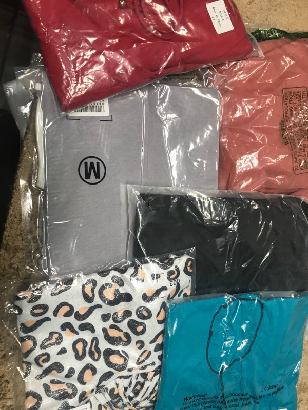 Photo 1 of 6 Pc Assorted Clothing Bundle 