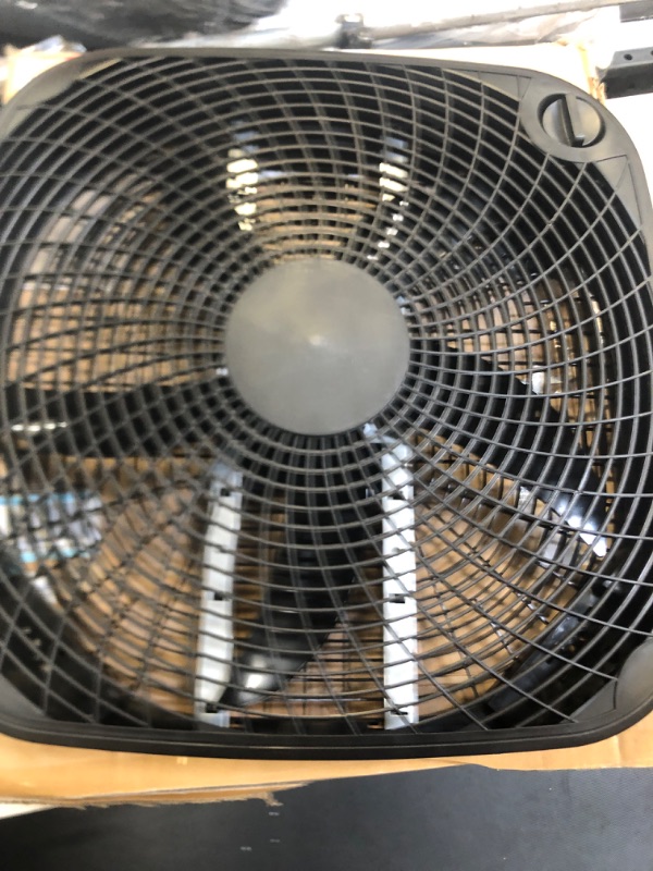 Photo 2 of Amazon Basics 3 Speed Box Fan, 20-Inch 20-inch Box Fan