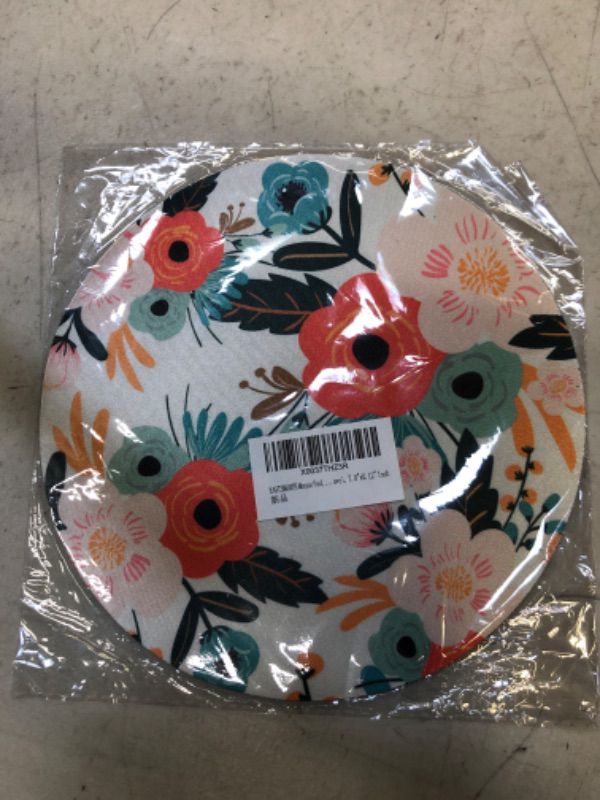 Photo 1 of round mouse pad with flower decor