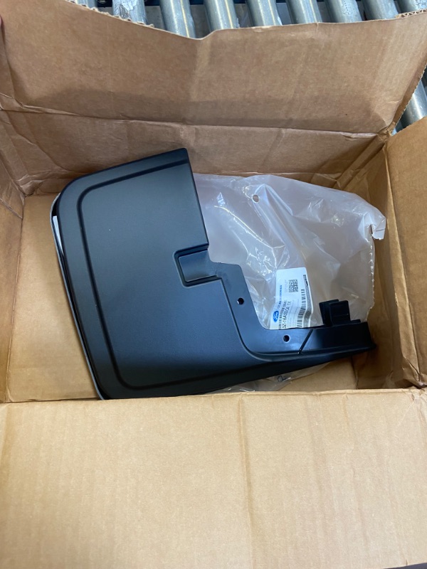 Photo 1 of Ford Genuine FL3Z-16A550-CA Splash Guard