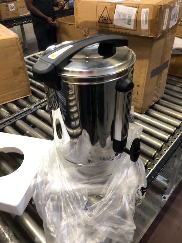 Photo 2 of Zulay Premium 100 Cup Commercial Coffee Urn - Stainless Steel Large Coffee Dispenser For Quick Brewing - Automatic Hot Water Dispenser - Ideal for Large Crowds - Coffee Dispenser For Any Occasion
