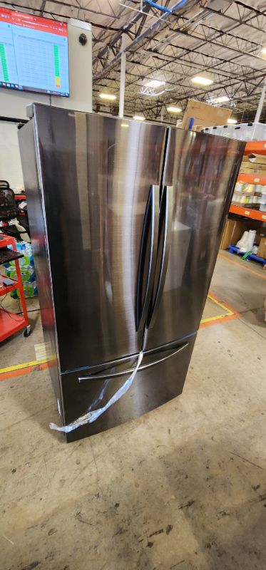 Photo 3 of Samsung 28.2-cu ft French Door Refrigerator with Ice Maker (Fingerprint Resistant Black Stainless Steel)