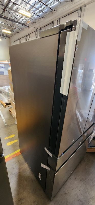 Photo 5 of Samsung Bespoke 28.8-cu ft 4-Door Smart French Door Refrigerator with Dual Ice Maker and Door within Door (Stainless Steel- All Panels) 
