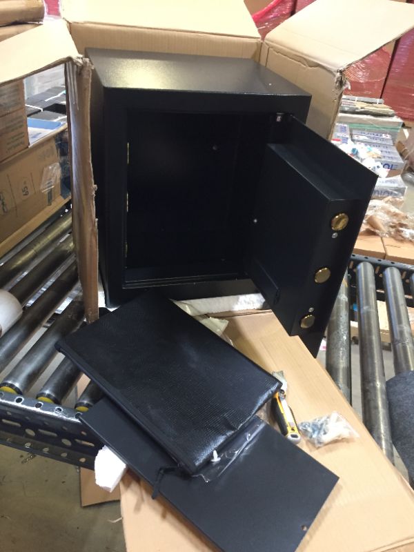 Photo 2 of 13x15inx18 safe