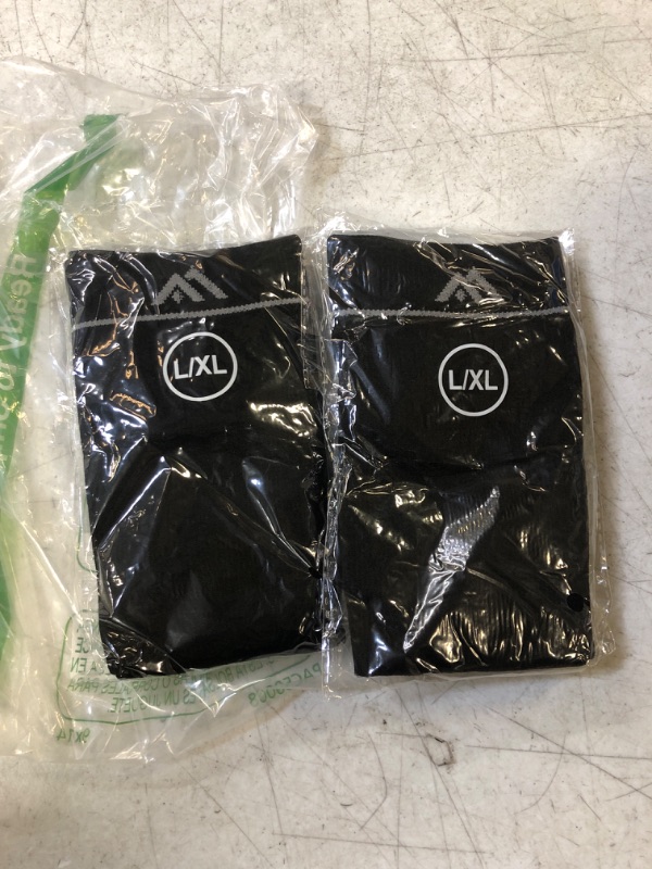 Photo 1 of 2 P[CK LONG OVER THEANKLE COMPRSEEION SOCKS BLACK L/XL