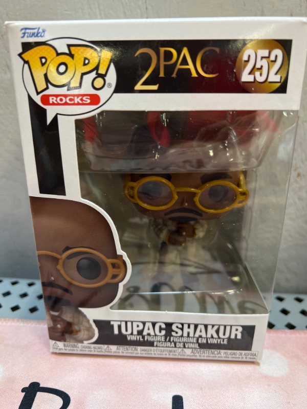 Photo 2 of Funko - Pop! Rocks: Tupac - Loyal to The Game