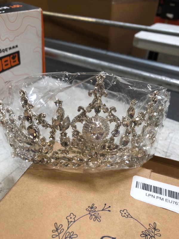 Photo 1 of  Silver Wedding Crowns for Women Luxurious Rhinestones Crown Wedding Bridal Tiaras Birthday Party Headbands Princess Party Prom Tiaras and Crowns for Women Girls