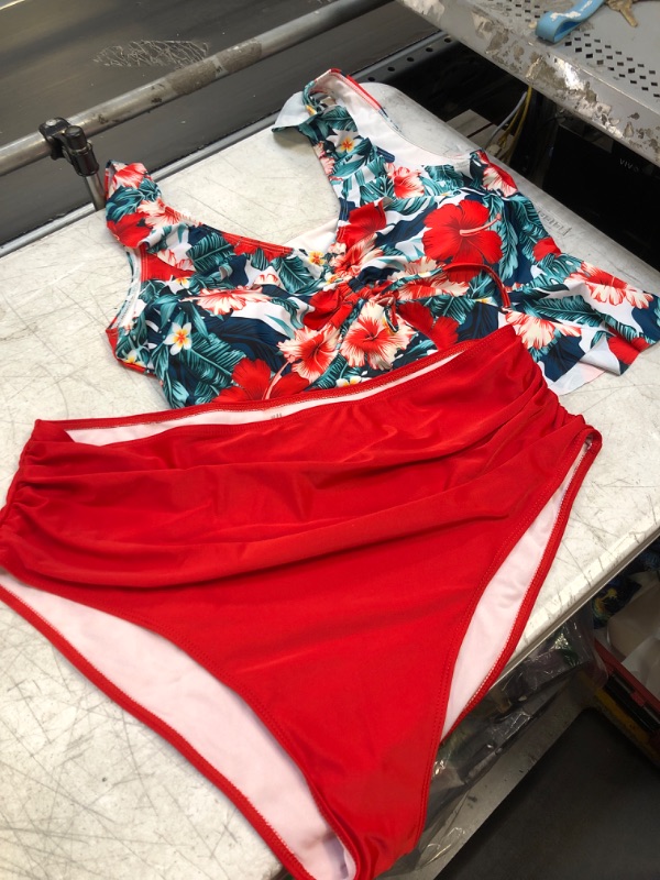 Photo 1 of 3XL  2-PIECE SWIMSUIT 