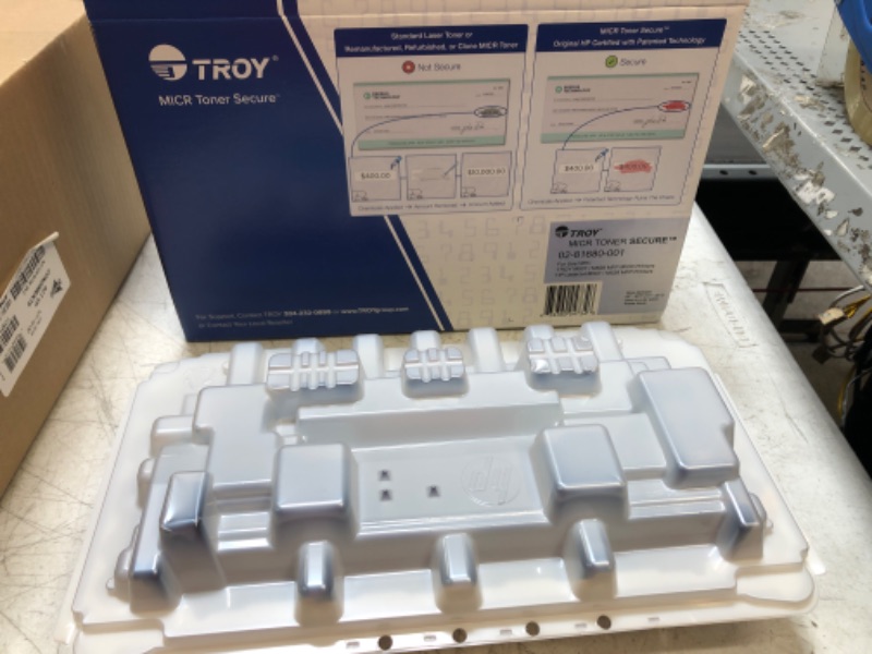 Photo 2 of 02-81680-001 CF289A M 507 & M 528 MICR Standard 5000 Yield Estimated Toner Secure Cartridge