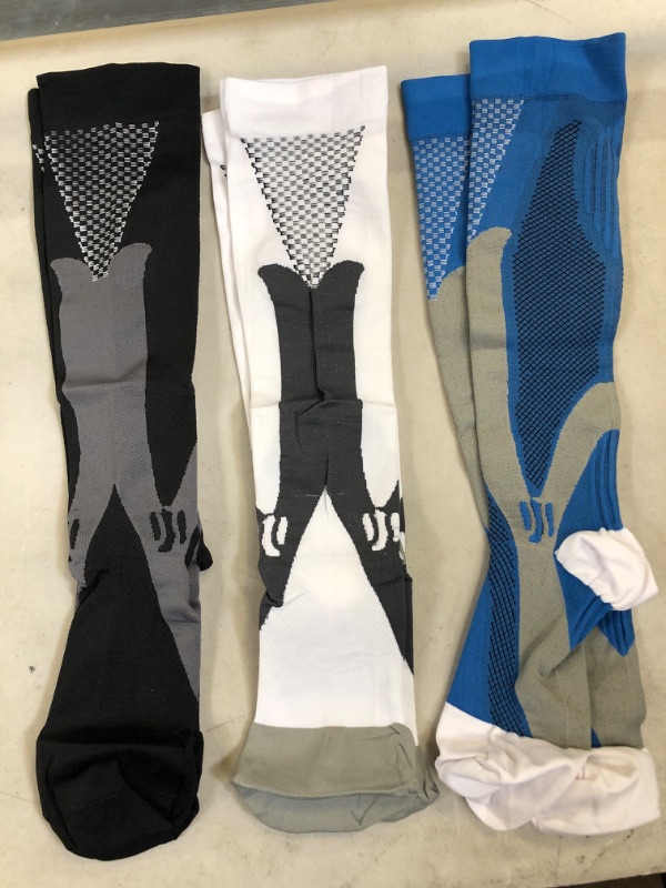 Photo 1 of 3 Pack Men's Compression Socks 