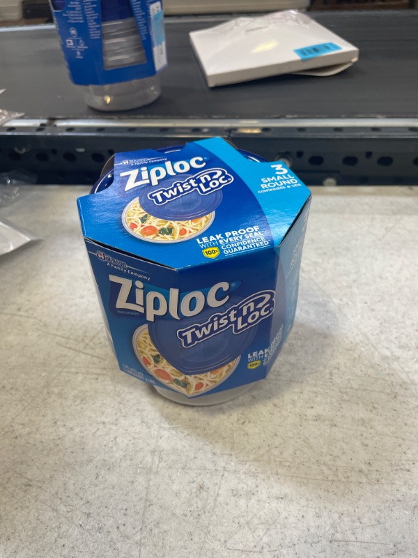 Photo 2 of Ziploc Twist 'N Loc Containers, 2 Cup