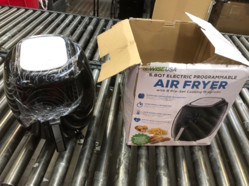 Photo 2 of **AIR FRYER ONLY** GoWISE USA 1700-Watt 5.8-QT 8-in-1 Digital Air Fryer with Recipe Book, Black & Standard 6-Piece Air Fryer Accessory Kit for 2.75-4 Quarts, Small, Universal