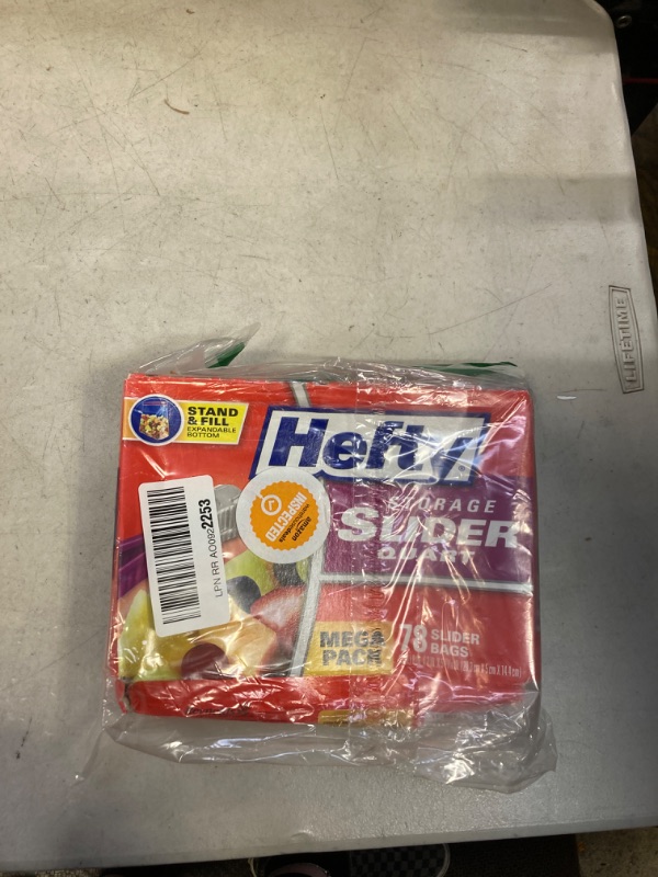 Photo 2 of Hefty Slider Storage Bags, Quart Size, 78 Count Quart - 78 Count (Pack of 1)