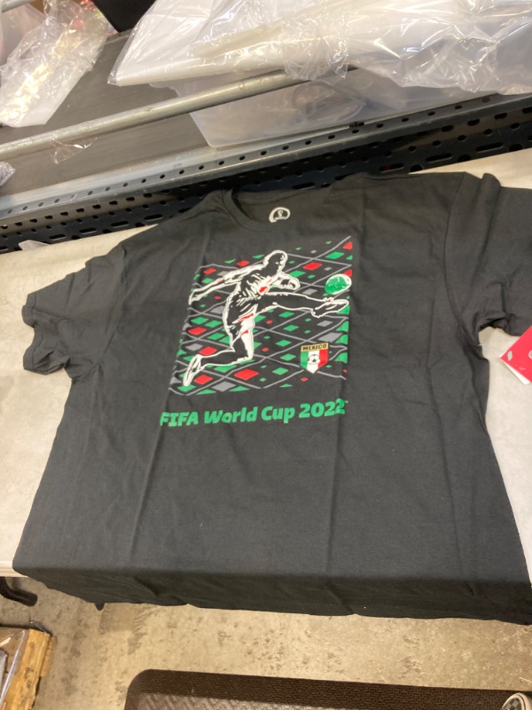 Photo 1 of FIFA World Cup 2022 graphic t shirt size xxl 