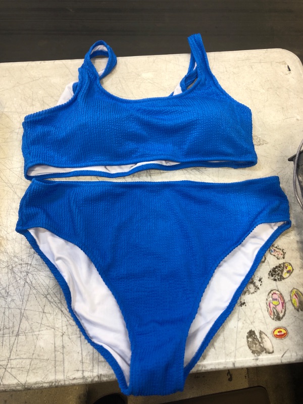 Photo 1 of WOMENS TWO PIECE SWIMSUIT SET
SIZE 2XL 