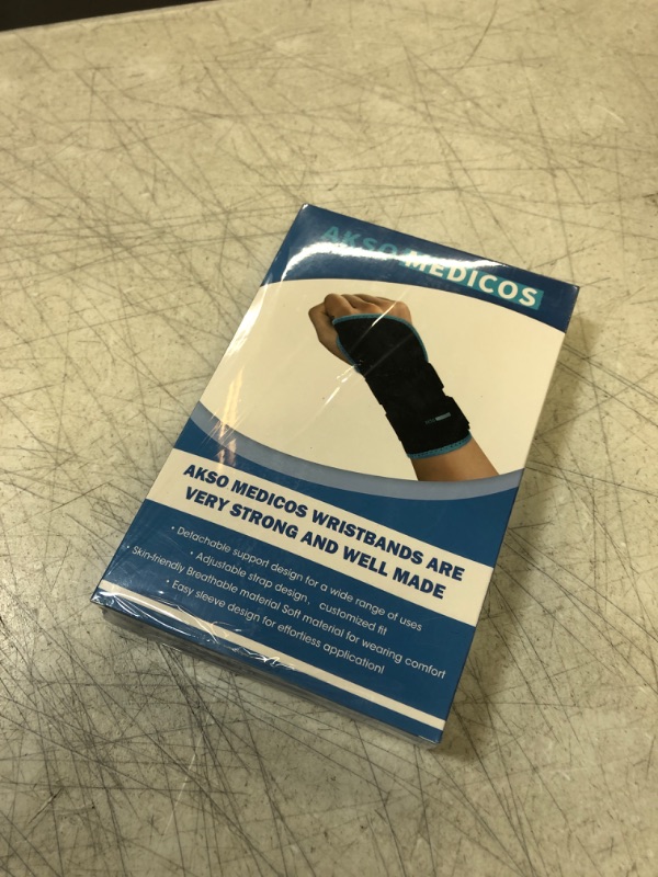 Photo 2 of AKSO MEDICOS Wrist Brace for Carpal Tunnel Relief Night Support,Adjustable Wrist Support Splint Support Hand Brace with 3 Stays Right Large