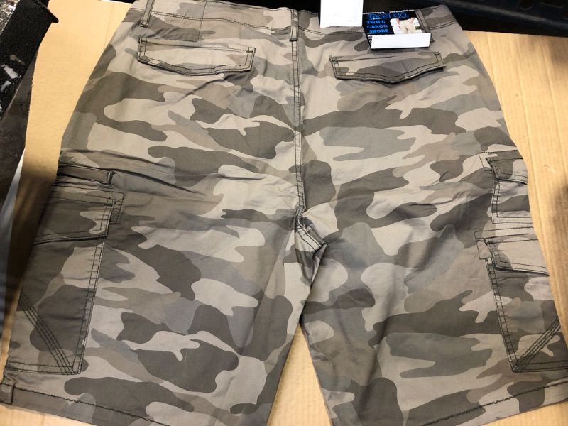 Photo 1 of 38--Iron Co Men's Canteen Camo Cargo Shorts Size 38  
