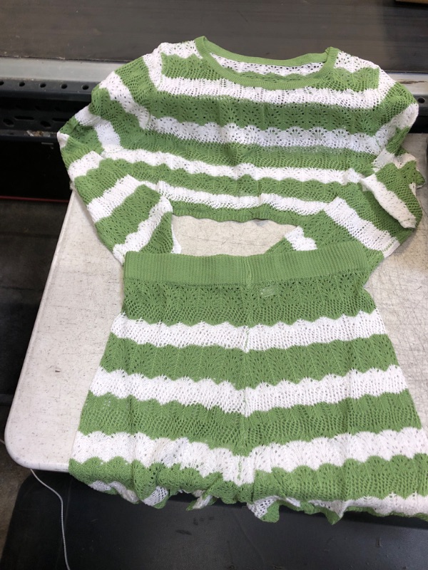 Photo 1 of 2 PIECE SET GREEN/WHITE LARGE 