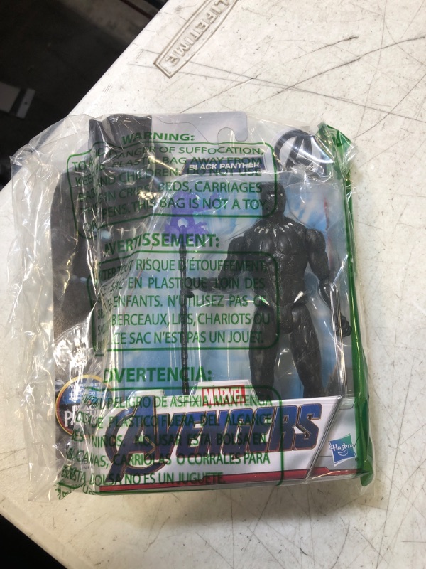 Photo 2 of Avengers Marvel Black Panther 6"-Scale Marvel Super Hero Action Figure Toy